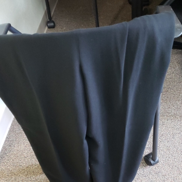 Suit - Picture 5 of 6